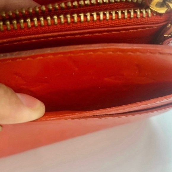 Louis Vuitton Monogram Vernis Porte Feuille Sarah Long Wallet - Picture 13 of 16